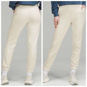 LULULEMON Softstreme Relaxed High-Rise Pant